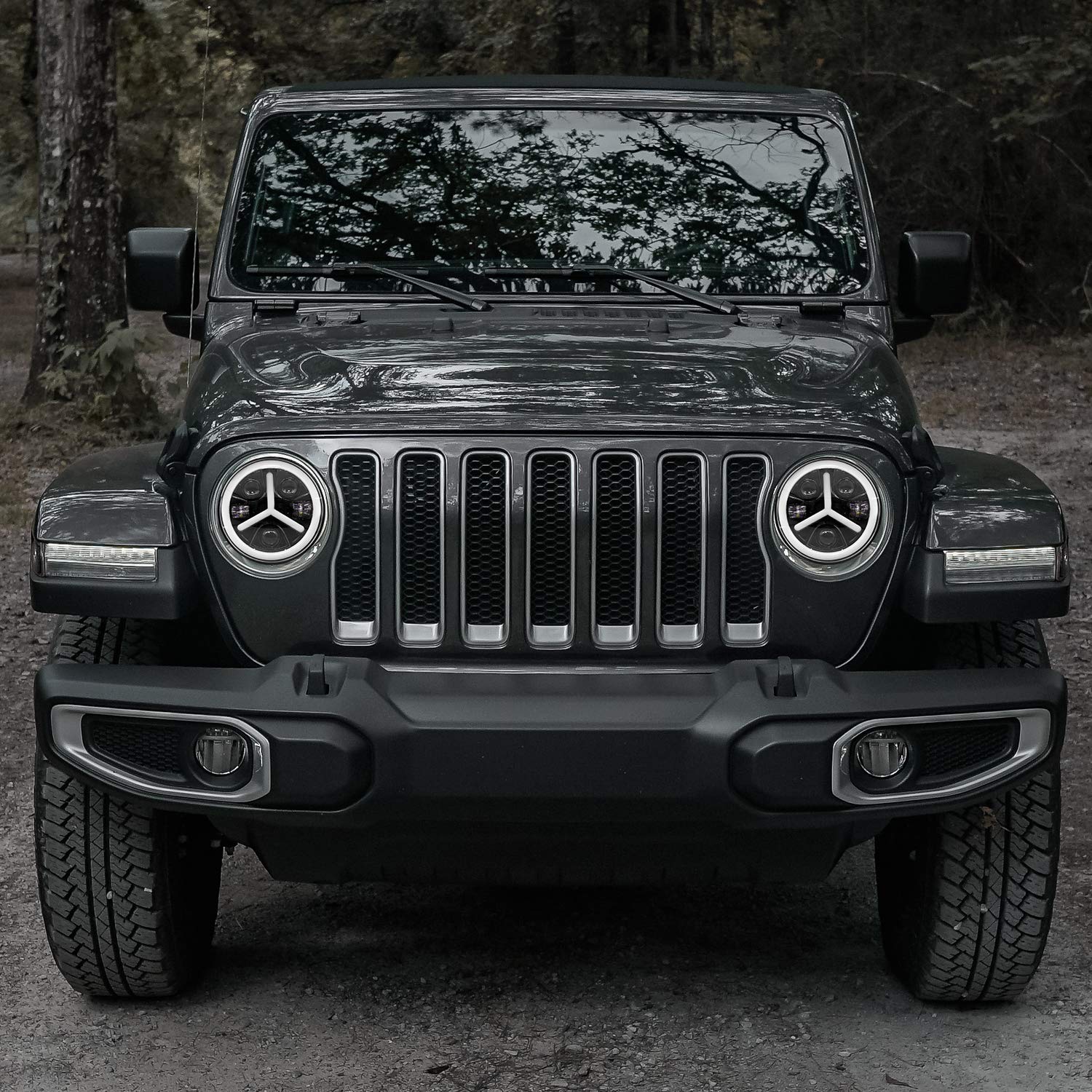 Комплект от 2бр. универсален 7 инча 18см ЛЕД LED фар лампа халоген 12V-24V къси/дълги с DRL дневни светлини мигач бяло-жълто 7000lm за АТВ джип мотоциклет камион трактор и др.