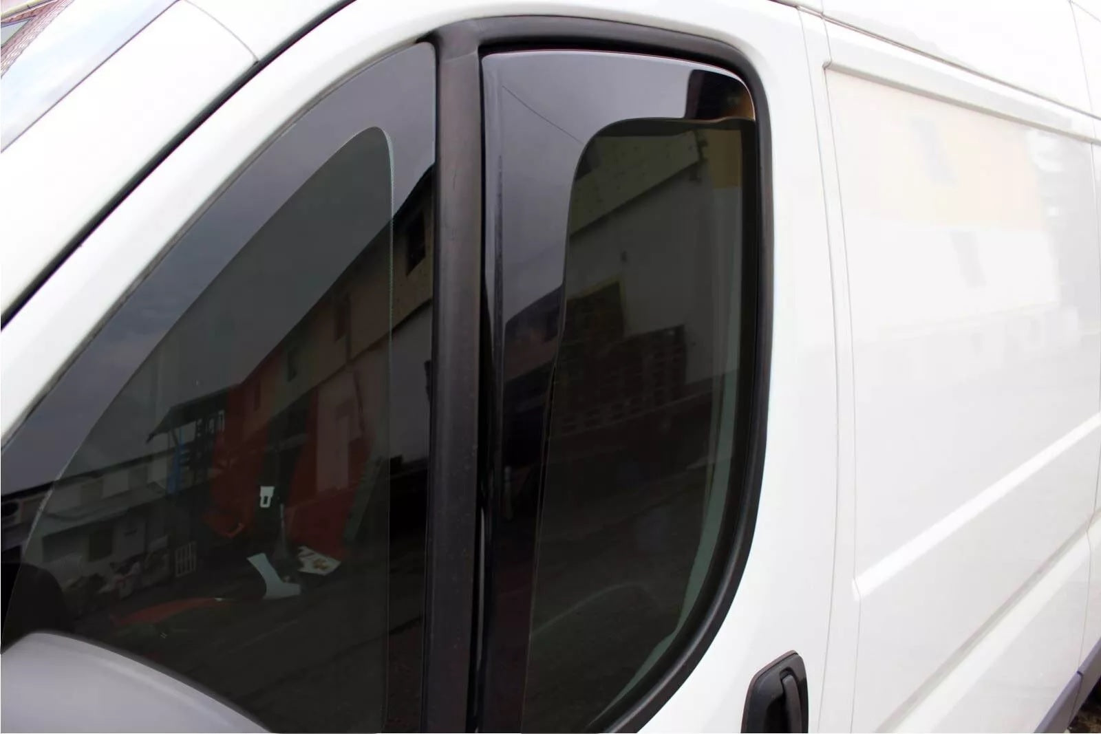 Комплект от 2бр. ветробрани за FIAT Ducato / Peugeot Boxer / Citroen Jumper 3 след 2006 Opel Movano след 2022