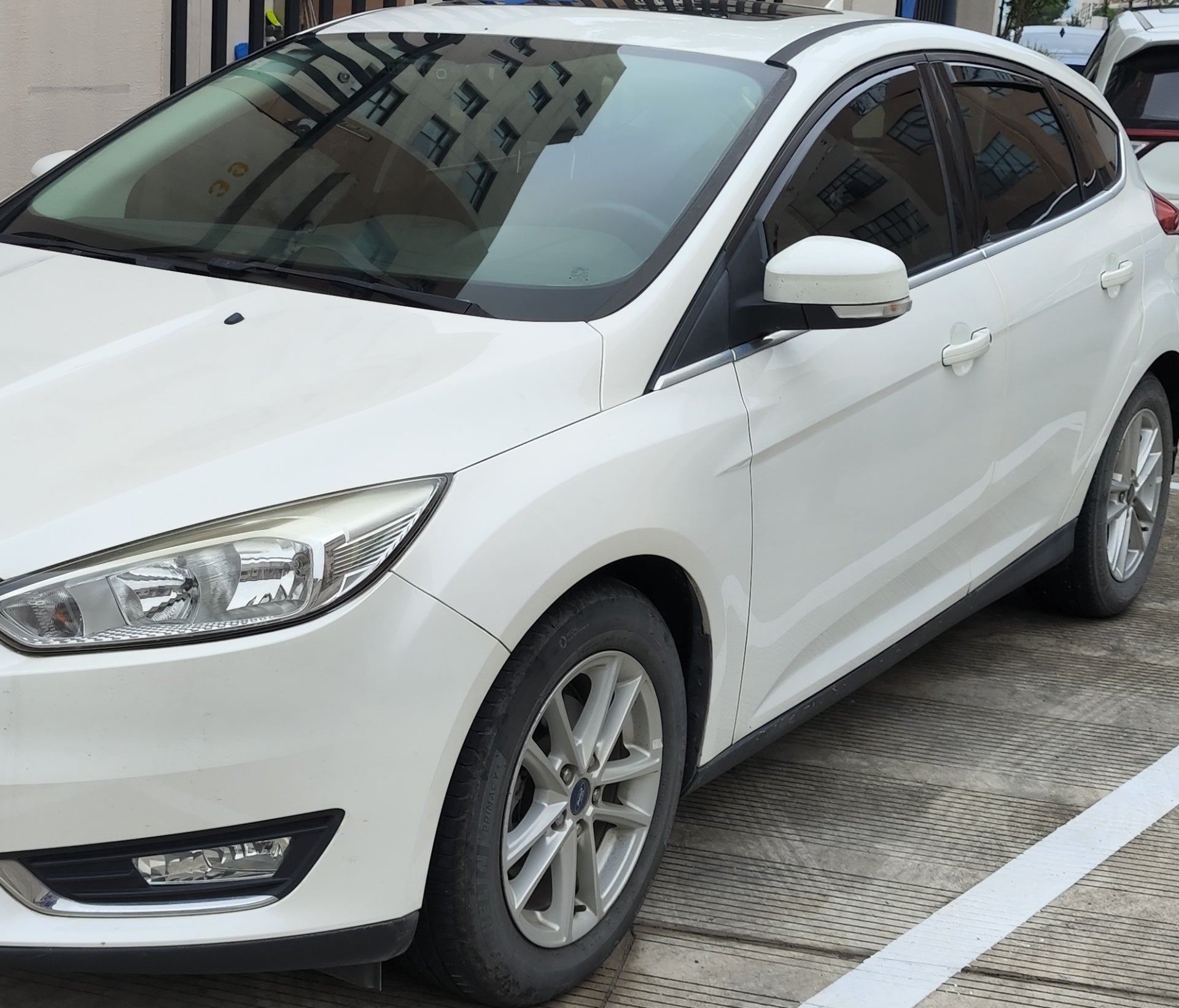 Комплект от 4бр. ветробрани за FORD FOCUS MK3 4/5 врати 2011-2018
