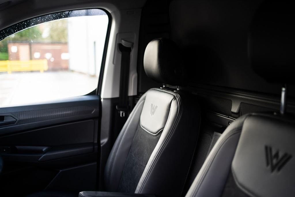 Комплект от 2бр. ветробрани за Peugeot Partner / Citroen Berlingo / Toyota Proace City / Opel Combo след 2018