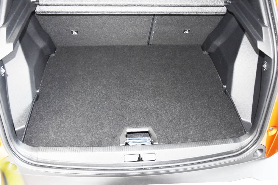 ГУМИРАНА СТЕЛКА ЗА БАГАЖНИК ЗА PEUGEOT 2008 / E-2008 (2020+) - UPPER FLOOR AND ADJUSTABLE IN TOP POSITION