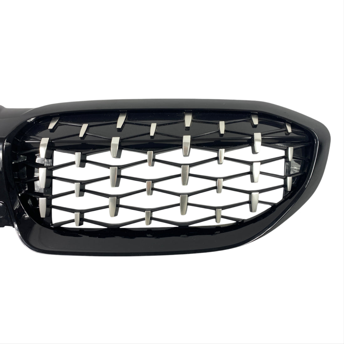 Решетки за BMW G20 (2018+) - Гланц - Diamond Design - хром / черно