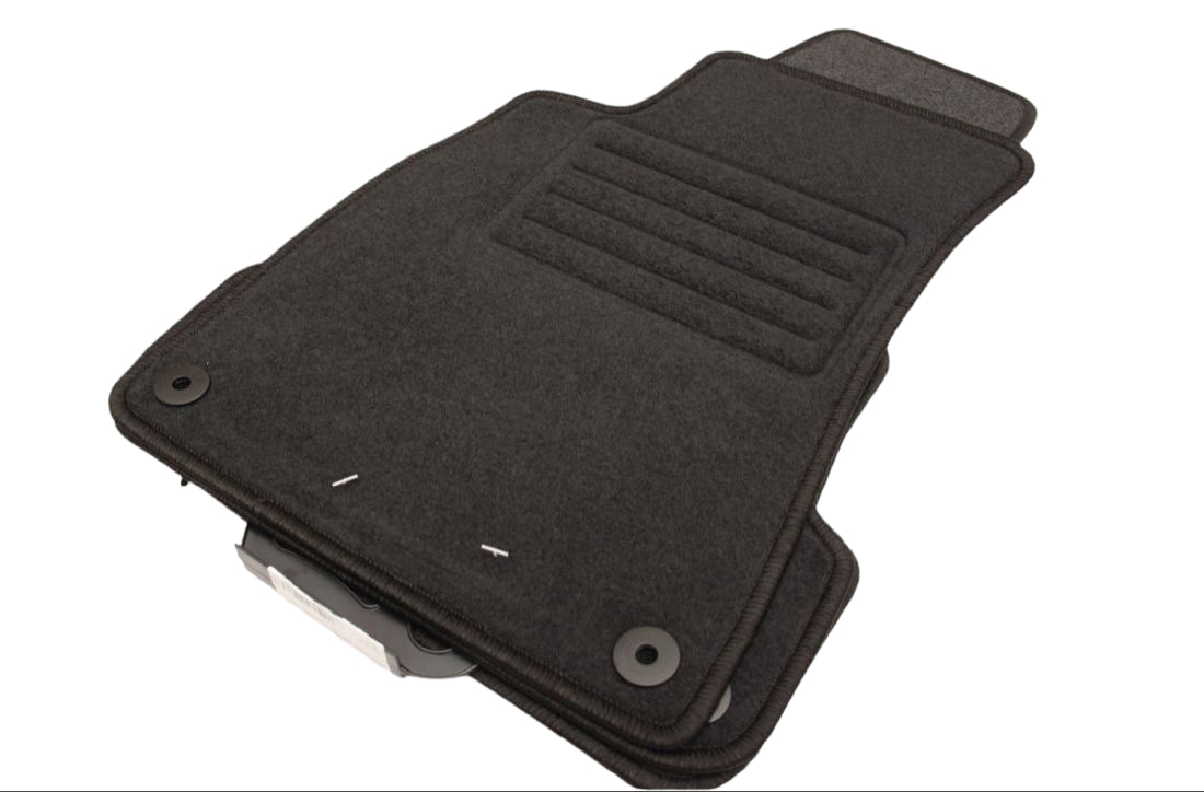 Немски мокетни стелки за Audi A4 (B6/B7) - (2001-2007) - PETEX