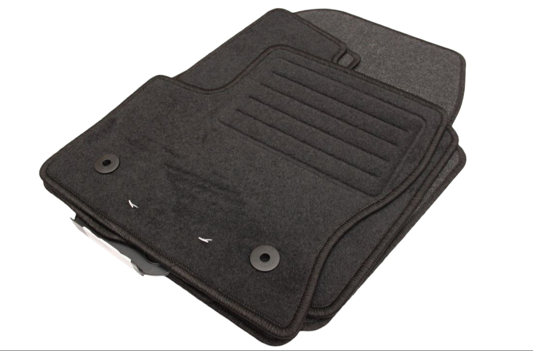 Мокетни стелки за Ford Kuga (2013-2015)