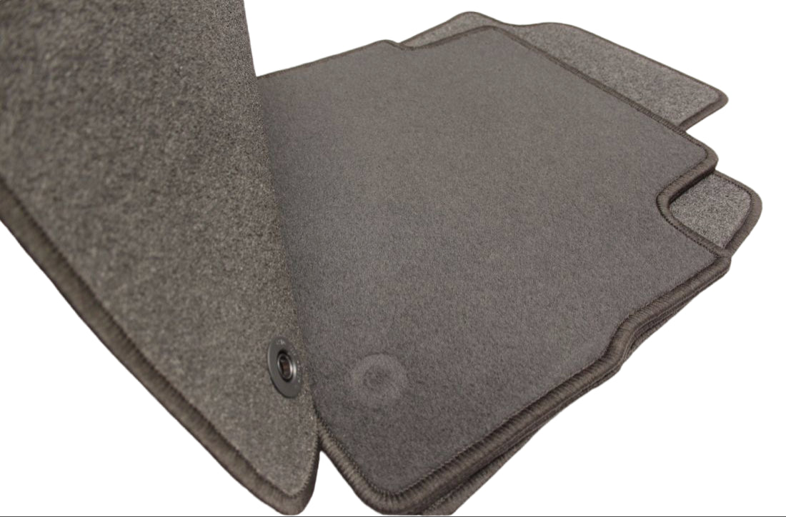 Мокетни стелки за Opel Vectra C Comb (2003-2009)