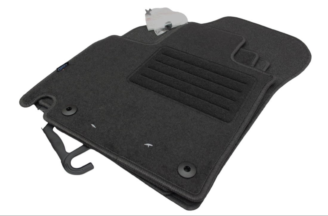 Мокетни стелки за Suzuki Ignis (2017+)