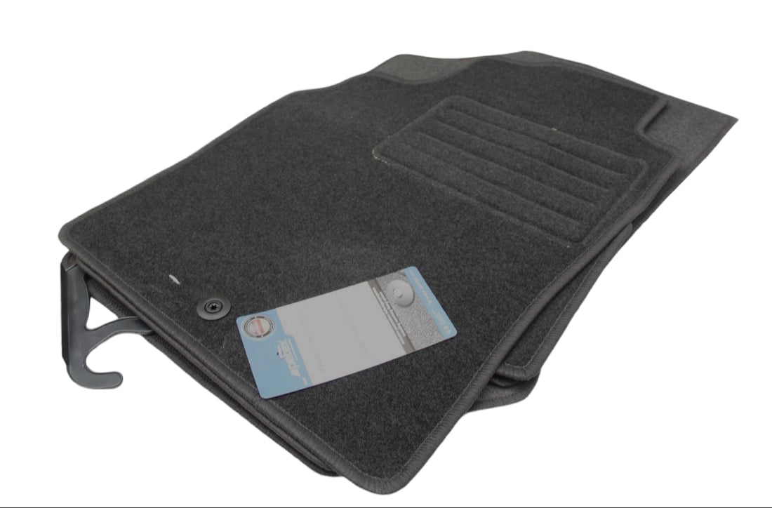 Мокетни стелки за Nissan Almera N16 (2000-2006) 5 врати