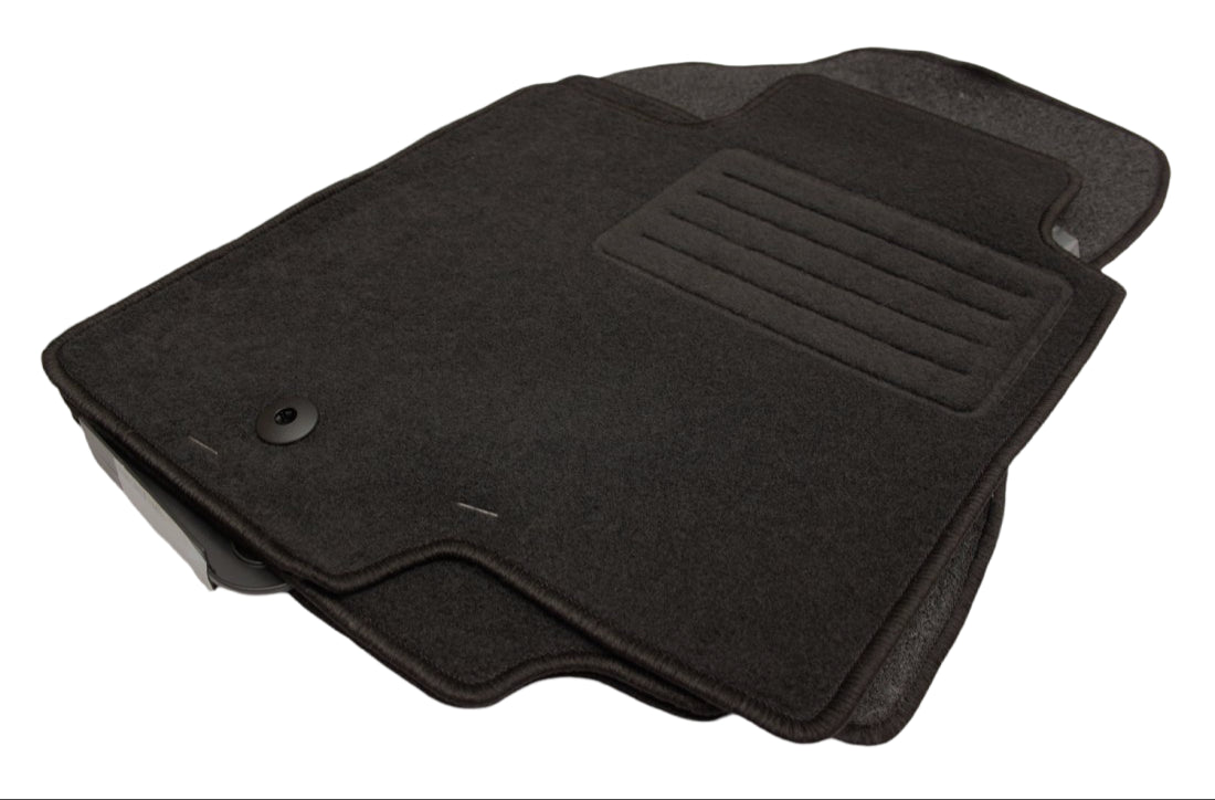 Мокетни стелки за Hyundai Sonata (2005-2011)