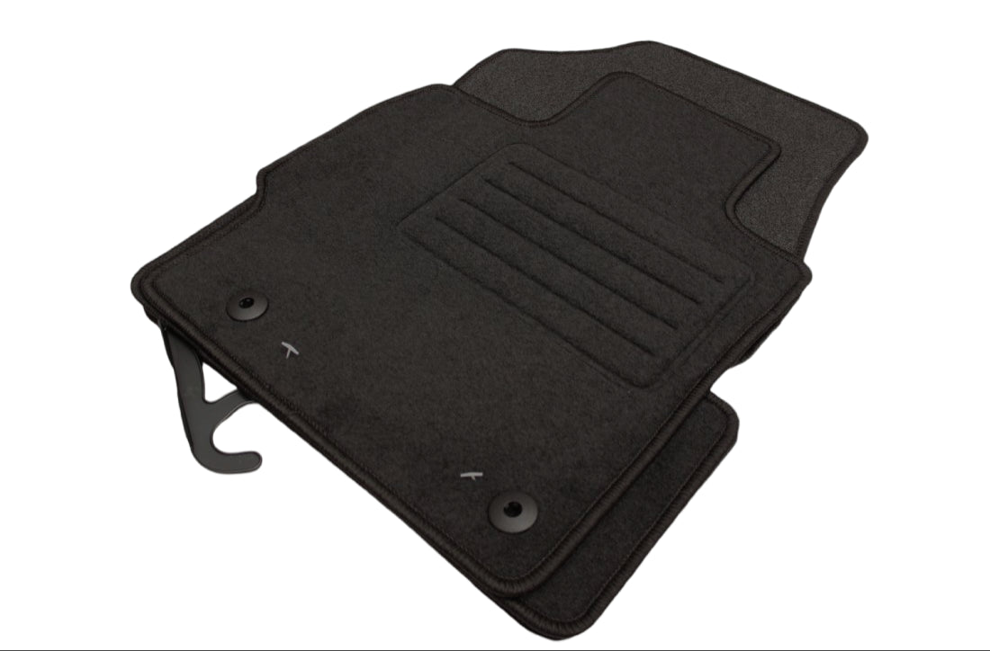 Мокетни стелки за Mazda CX-7 (2007-2012)