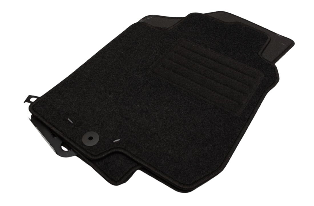 Мокетни стелки за KIA Ceed (2007-2009)