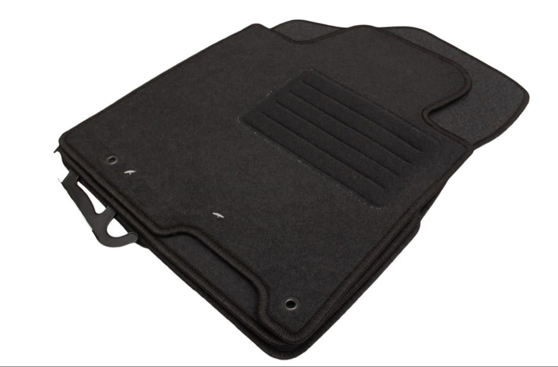 Мокетни стелки за KIA Ceed (2012-2017)