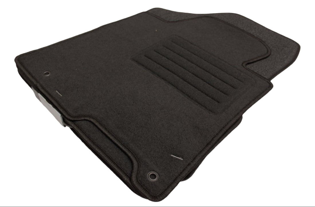 Мокетни стелки за Hyundai i30 / CW i30 (2012+)