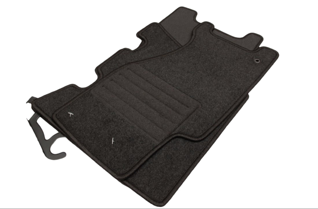 Мокетни стелки за Jeep Grand Cherokee (2004-2010)