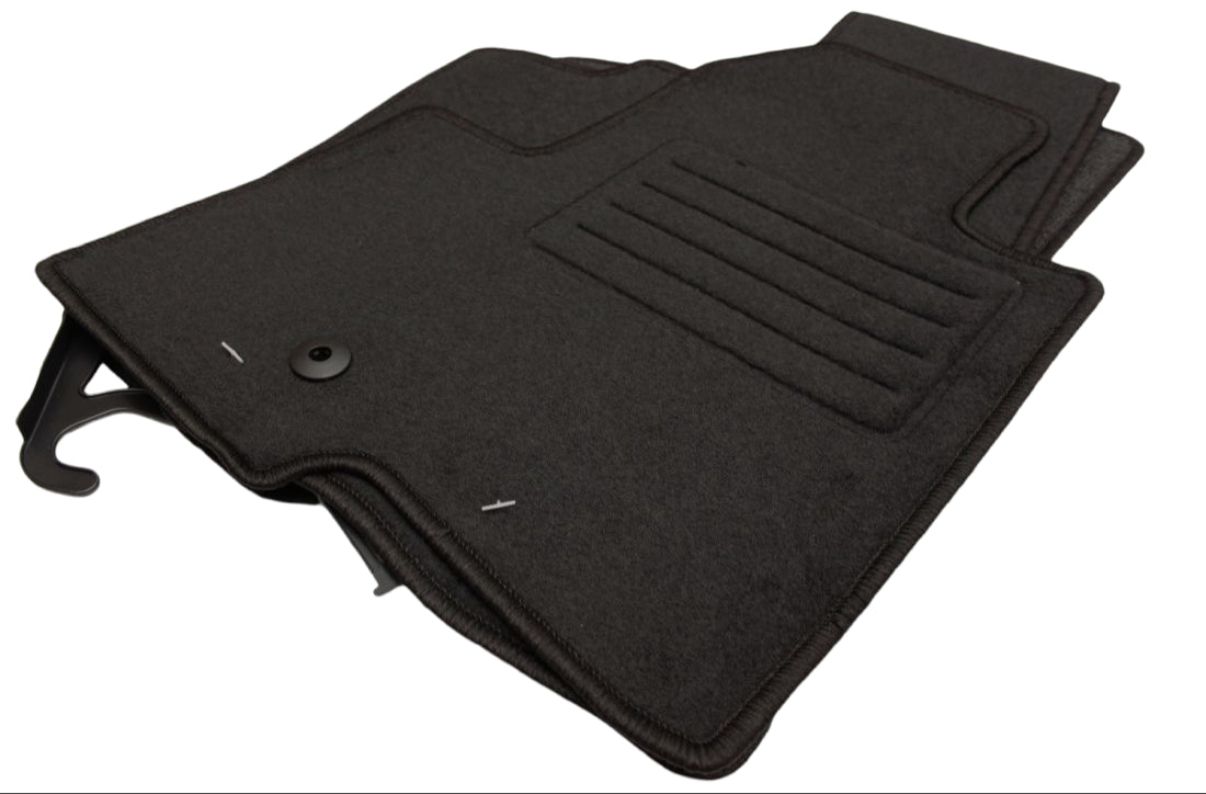 Мокетни стелки за Hyundai Santa Fe (2005-2009)