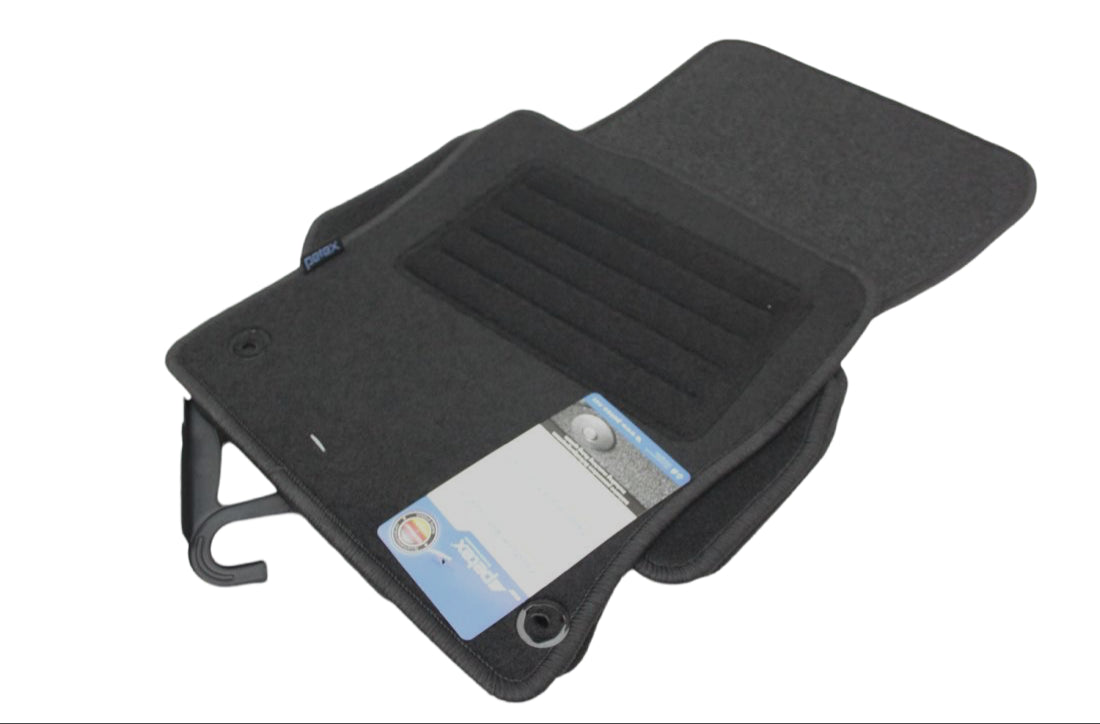 Мокетни стелки за Jaguar XE (2015+)