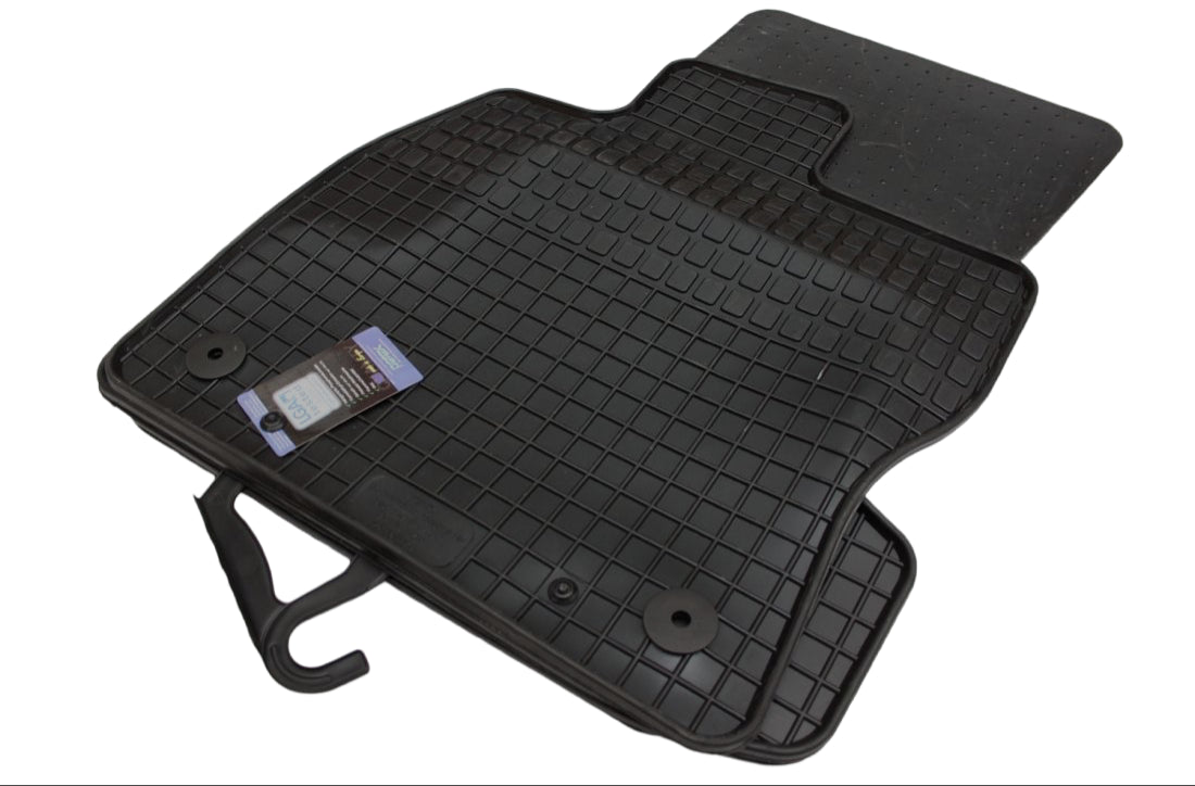 Немски гумени стелки за  AUDI A3 (2012+) - Хечбек - 3-врати / А3 Кабрио (2014+) - PETEX