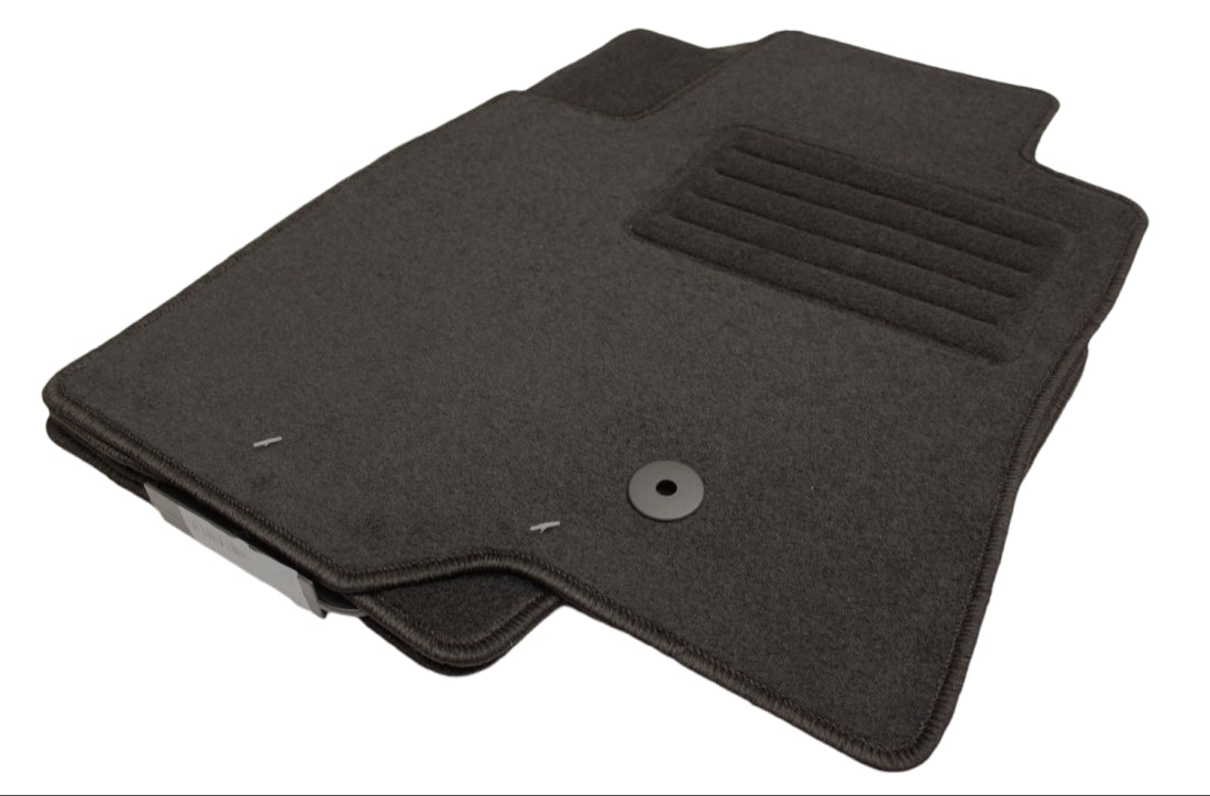 Мокетни стелки за Opel Antara (2006+)