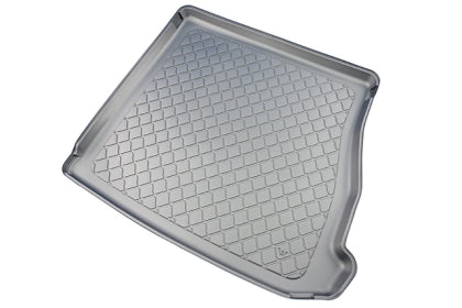 ГУМИРАНА СТЕЛКА ЗА БАГАЖНИК ЗА MERCEDES C W206 T COMBI (2021+); NOT FOR PLUG-IN HYBRID (C 300 DE)