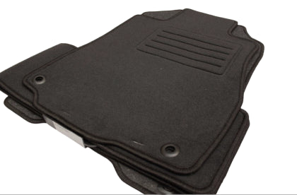 Мокетни стелки за Honda CR-V (2012-2018) / Great Wall H6