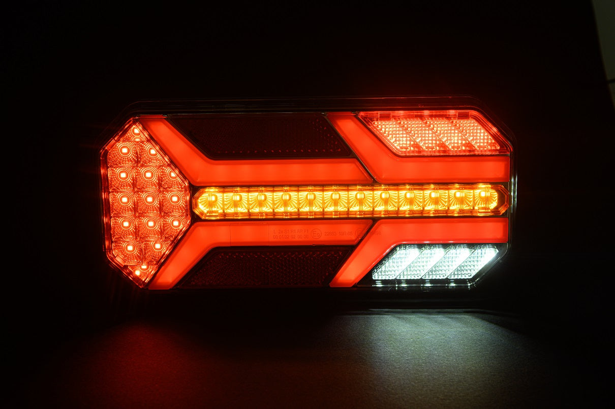 Комплект LED ЛЕД Диодни Стопове, Динамичен Мигач, 7 Функции, 12/24V