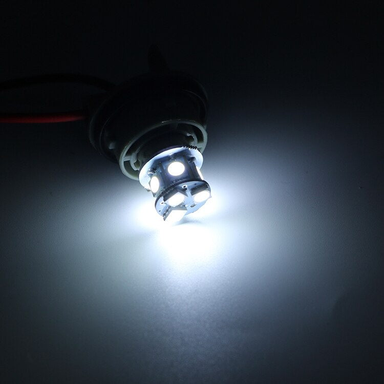 Комплект от 2 броя LED Лед Крушки 8 SMD BA15S 1156 (P21W) 24V Бяла Светлина Срещуположни пинове (180°) в Блистер