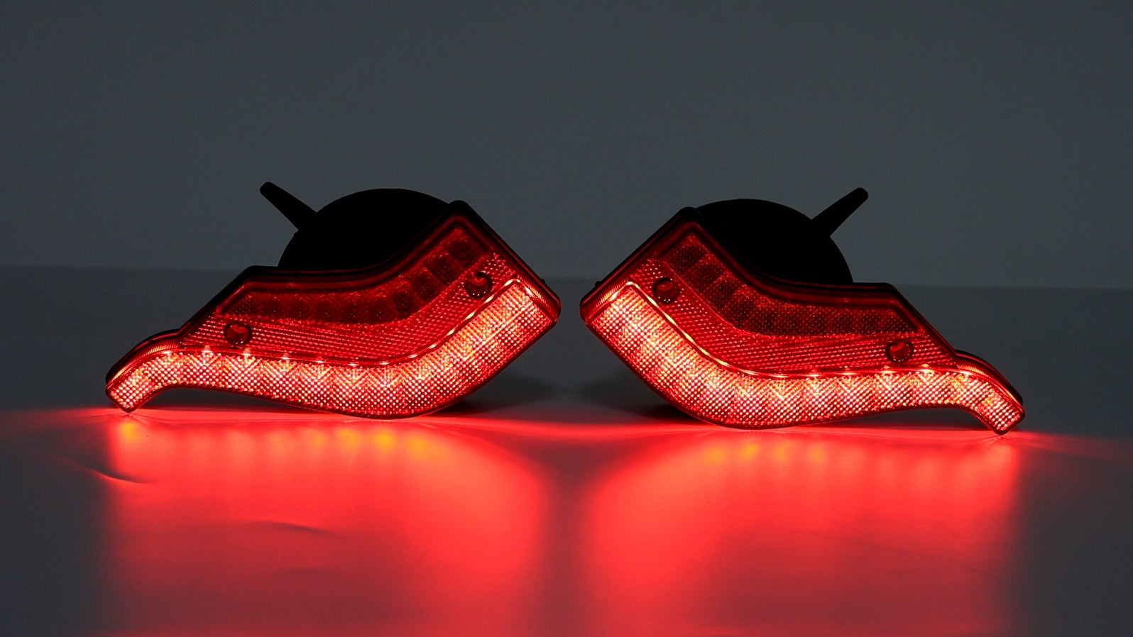 Комплект Безжични Преносими Диодни Лед Led Стопове Wireless Магнит и Вендуза Неон Neon Ефект 12V Иновационен дизайн форма FLYEAGLE за Ремарке Каравана Платформа и др.