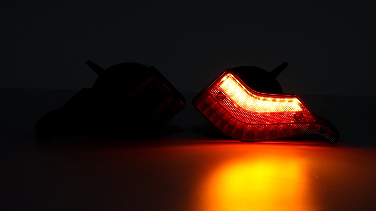Комплект Безжични Преносими Диодни Лед Led Стопове Wireless Магнит и Вендуза Неон Neon Ефект 12V Иновационен дизайн форма FLYEAGLE за Ремарке Каравана Платформа и др.