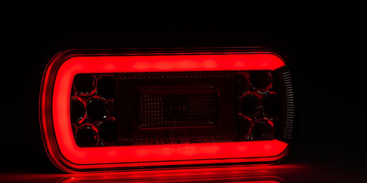 Комплект LED Светодиодни Стопове, С Букса, Ляв и Десен, 6 Функции, Е-Мark, 12V-24V