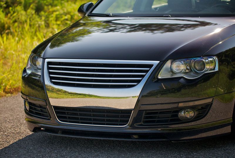 Решетка без емблема VW PASSAT 3C (2005-2010) - хром с отвори за парктроник