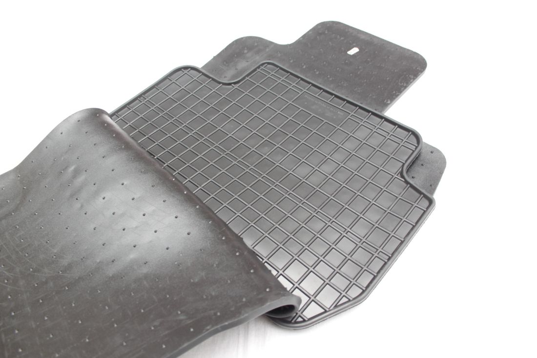 Гумени стелки за Mitsubishi Outlander III (2014+)