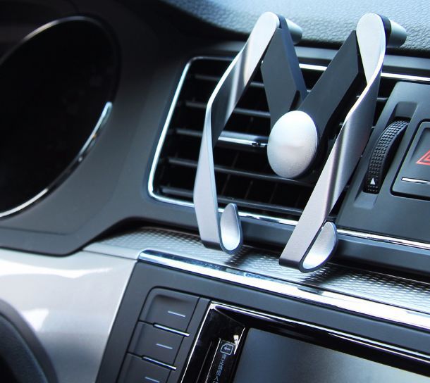 Постава за телефон за въздуховода - златна