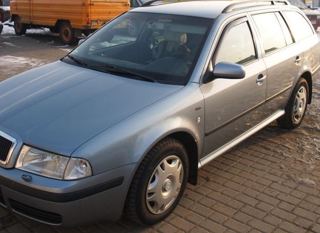 ВЕТРОБРАНИ ЗА SKODA OCTAVIA 1 (1996-2010) SEDAN , COMBI - 2БР. ПРЕДНИ