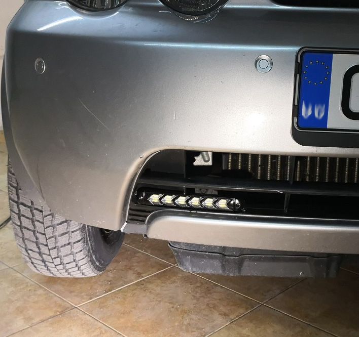 Универсални дневни светлини с функция бягащ мигач "Arrow" - 25см / 9 стрелки