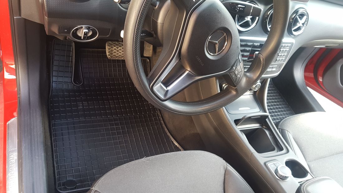 Гумени стелки за Mercedes W246 B-Class / W176 A-Class / CLA / GLA (2011+)