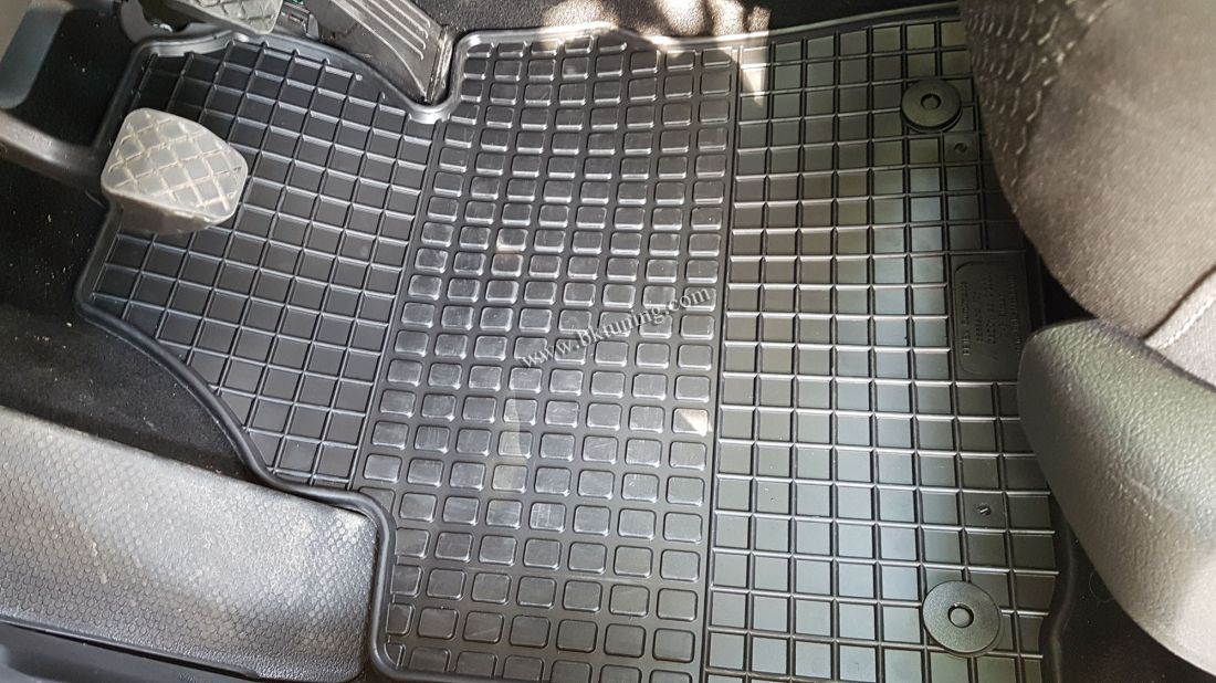 Гумени стелки за VW Caddy (2004+) - предни 2бр.