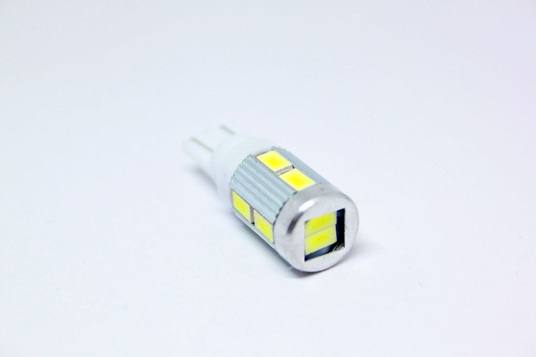 Лед крушки за 24V тип T10 5W с 10 диода тип 5630 - подходящи за дневни светлини