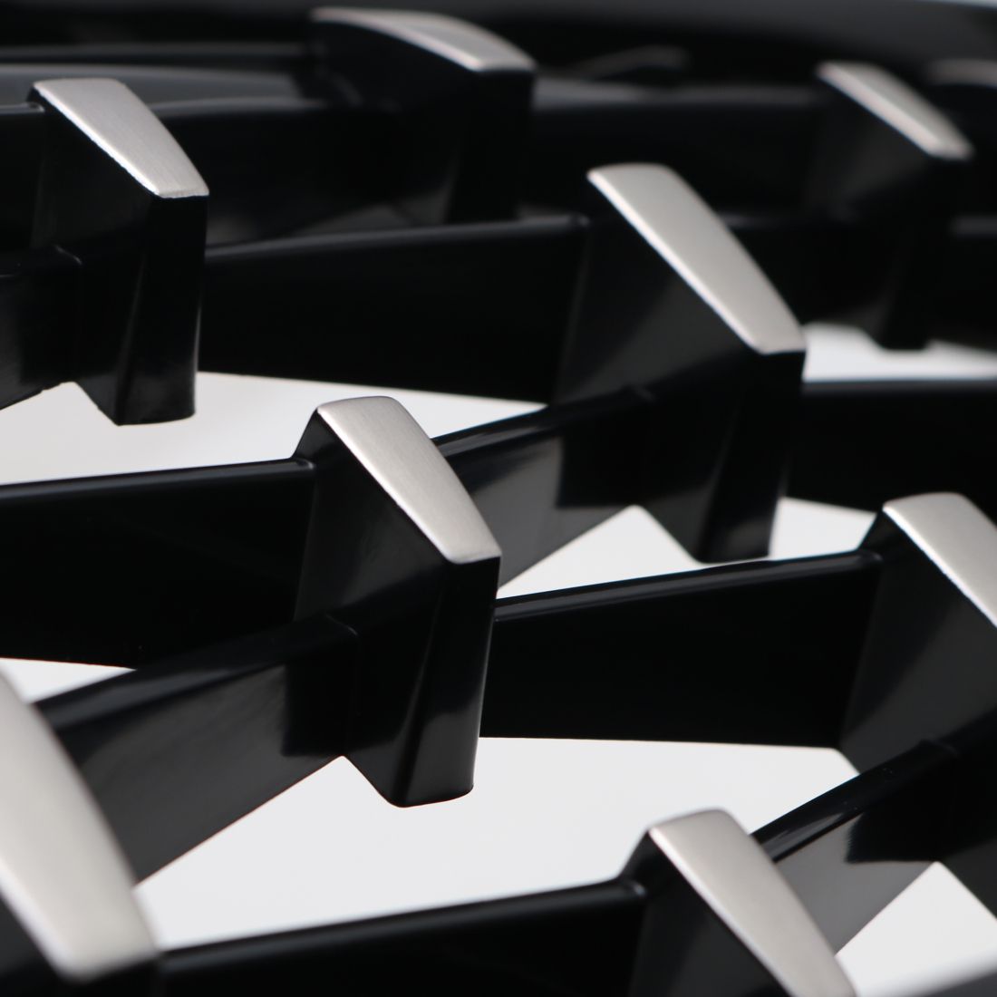 Решетки за BMW F30 (2011+) - Гланц - Diamond Design - хром / черно