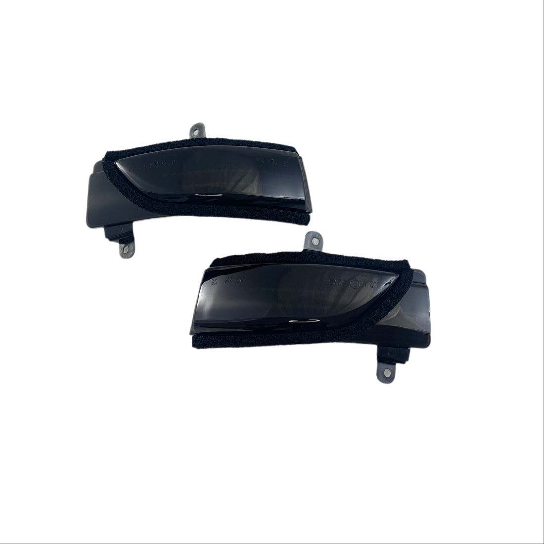 Диодни мигачи за странични огледала за Subaru Forester (2013-2018), Impreza (2012-2018), Legacy (2012-2019), Outback (2010-2019), WRX (2015-2019) - опушени с бягащ мигач