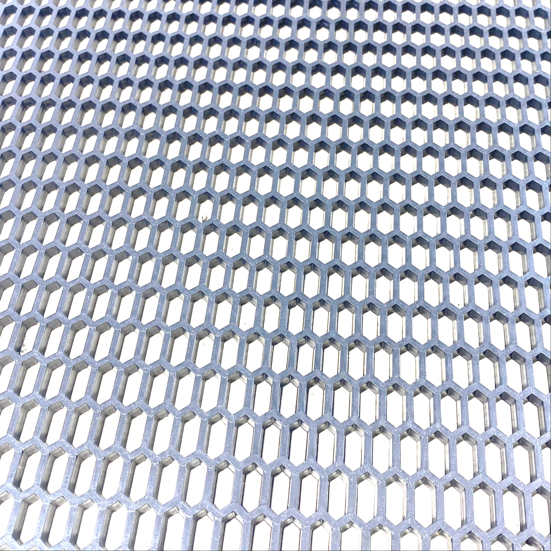 Мрежа от пластмаса тип пчелна пита - черна / ситна