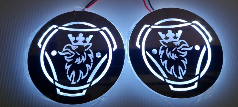 Комплект от 2бр Светодиодни LED Лед Габарити Обеци 24V бяло-червено SCA