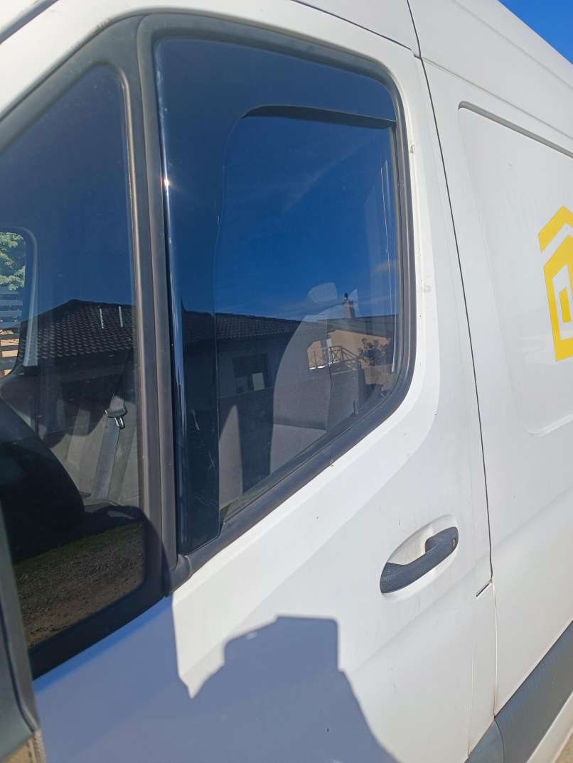 Комплект от 2бр. ветробрани за Mercedes Sprinter W907 след 2018