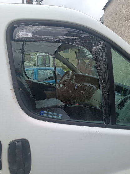 Комплект от 2бр. ветробрани за Renault Рено TRAFIC Opel Опел VIVARO Nissan PRIMASTAR 2001 - 2014