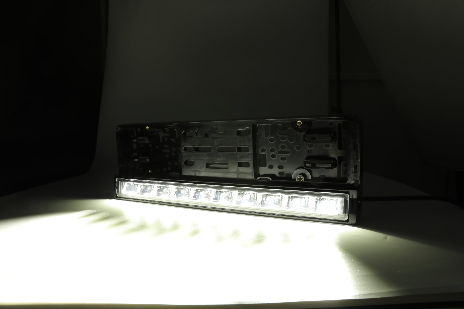 Рамка за Номер с Вграден LED Бар 20 51cm 12v 24v Бяла и Оранжева Дневна DRL Габаритна Светлина