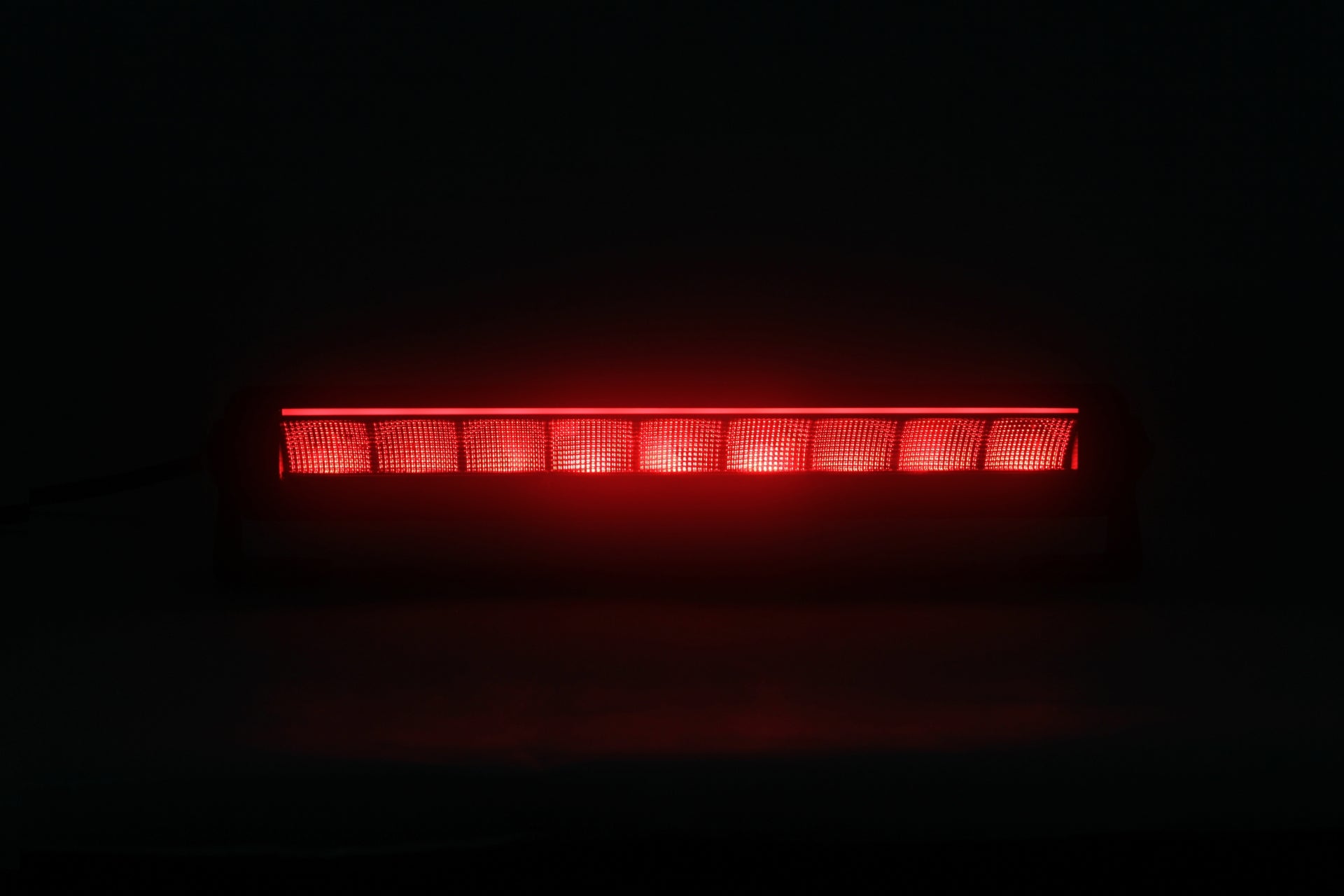 35см / 14 LED мултифункционален стоп с мигач, задна светлина и R65 аварийна сигнализация – 10V-80V, IP67/IP69K