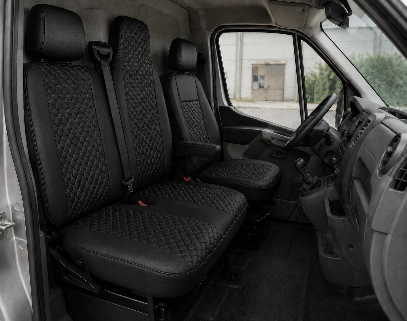 Комплект 2+1 Тапицерия за RENAULT MASTER III 2010-2019 – Еко кожа, Черна с черен шев, 6 части