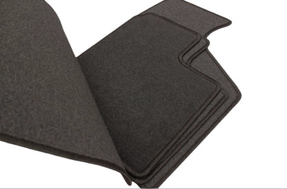 Мокетни стелки за Suzuki Ignis (2003-2008)