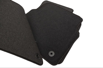 Мокетни стелки за Audi A8 D4 (2010+) къса база