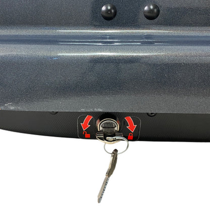 АВТОБОКС JUNIOR ALTRO 140X90X38CM С 70 MM КРЕПЕЖИ, С ЕДНОСТРАННО ОТВАРЯНЕ С КЛЮЧ, 370 ЛИТРА - СИВ АНТРАЦИД ГЛАНЦ