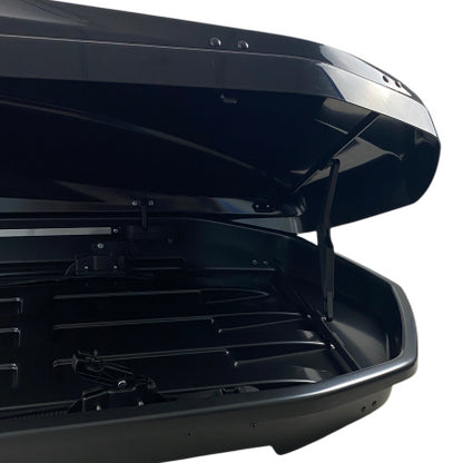 АВТОБОКС JUNIOR STRIKE 199X84X35CM С 85 MM КРЕПЕЖИ,С ДВУСТРАННО ОТВАРЯНЕ С КЛЮЧ, 440 ЛИТРА - ЧЕРЕН ГЛАНЦ