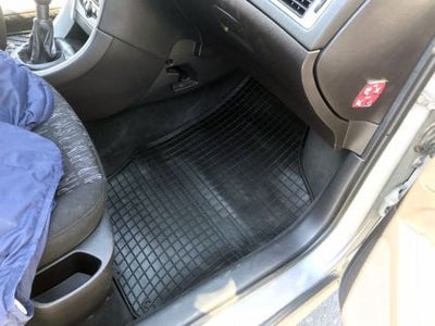 Гумени стелки Frogum за Peugeot 307 (2001-2008)/Peugeot 308 (2007-2013)/Citroen C4 (2004-2015) – пасване по модел